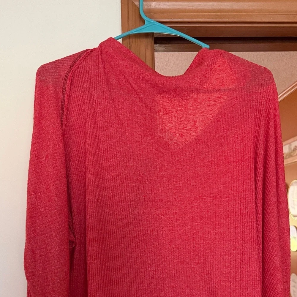 We The Free Lightweight Londontown Thermal Top Size Large - Picture 4 of 10